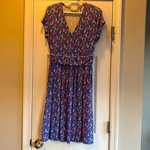 Boden parrot print easy wear dress